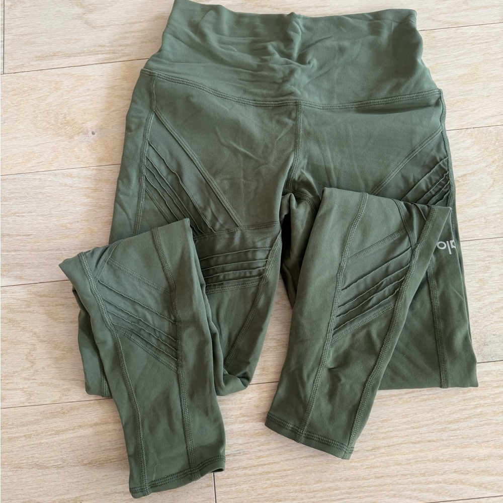 Alo Yoga leggings